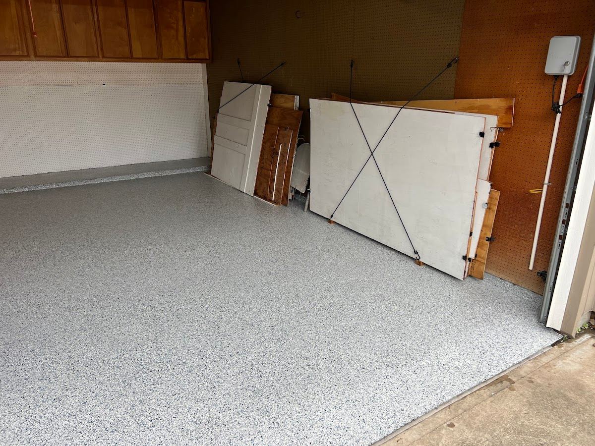 Solid-color polyaspartic garage floor coating in Texas